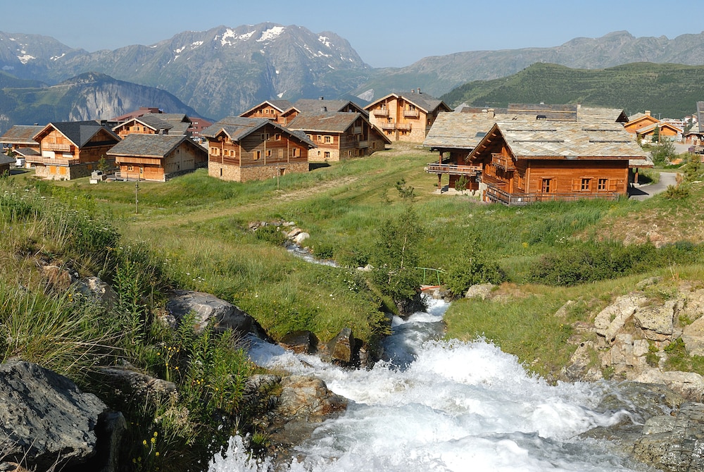 LES CHALETS DE L ALTIPORT 37/50