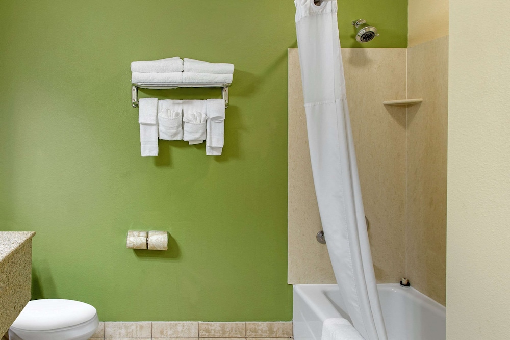 Sleep Inn & Suites Bakersfield North 29/46
