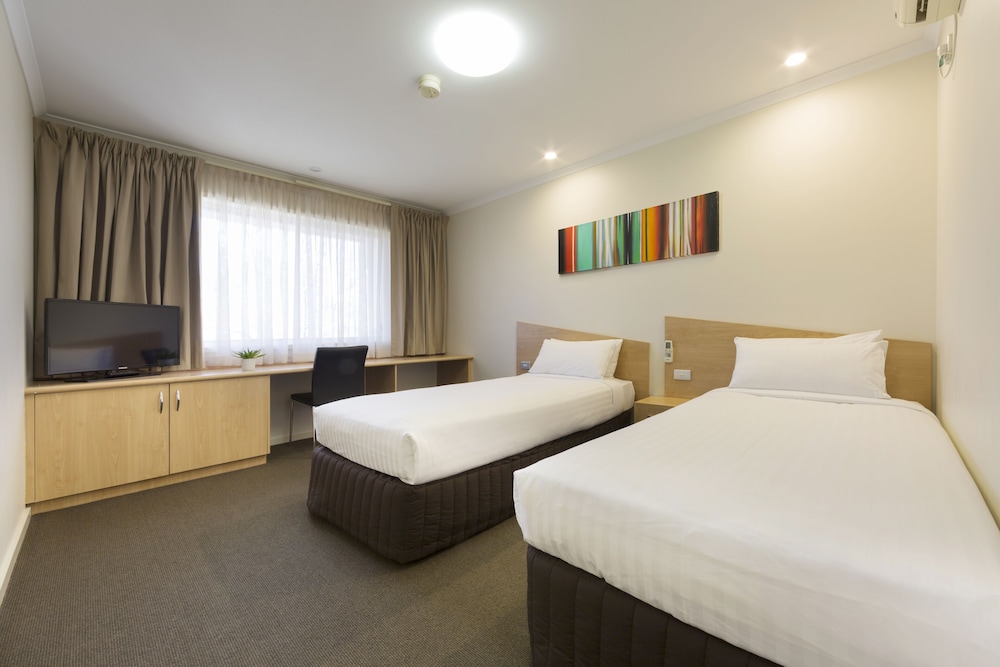 Ramada Encore by Wyndham Belconnen Canberra 18/38