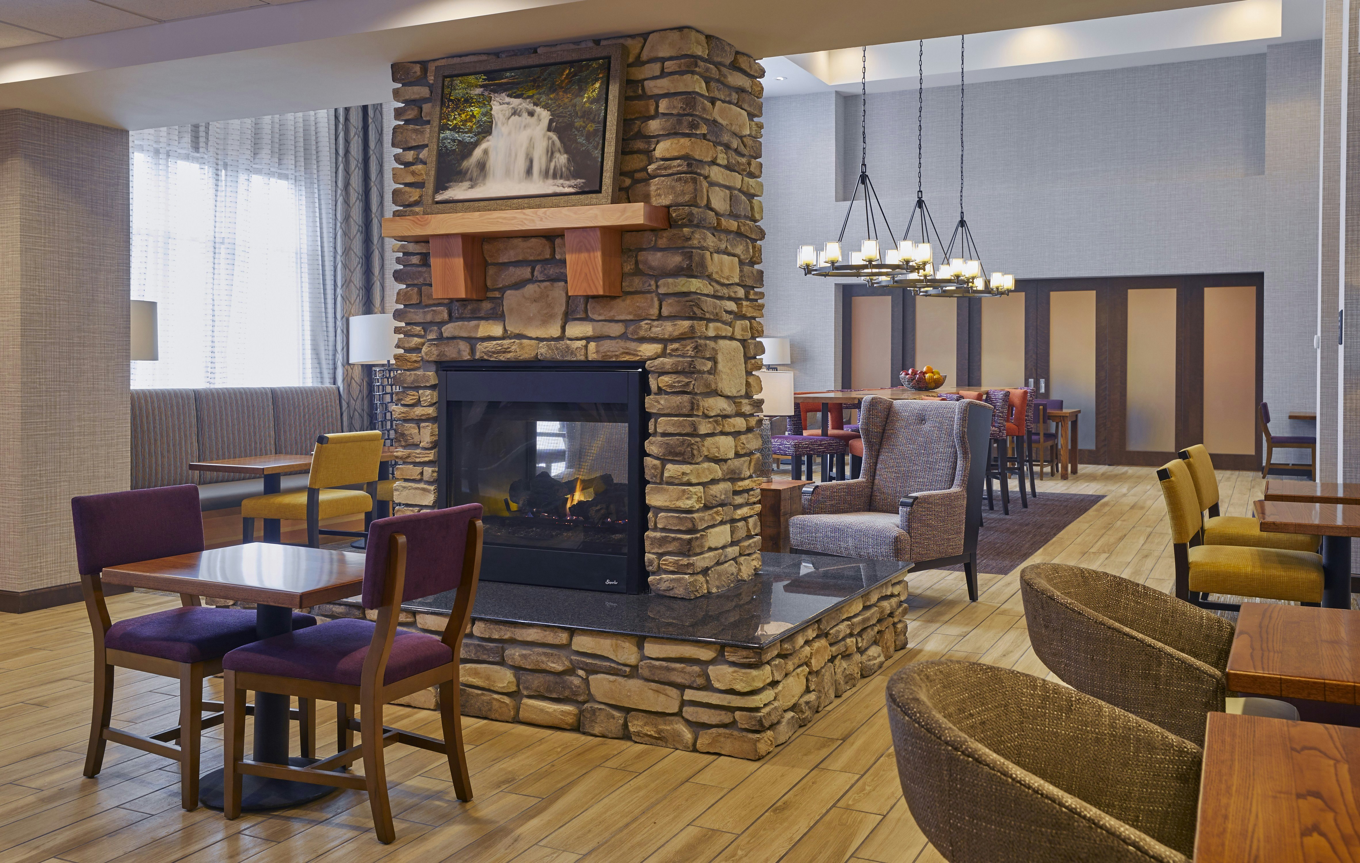 Hampton Inn and Suites Roseburg 30/39