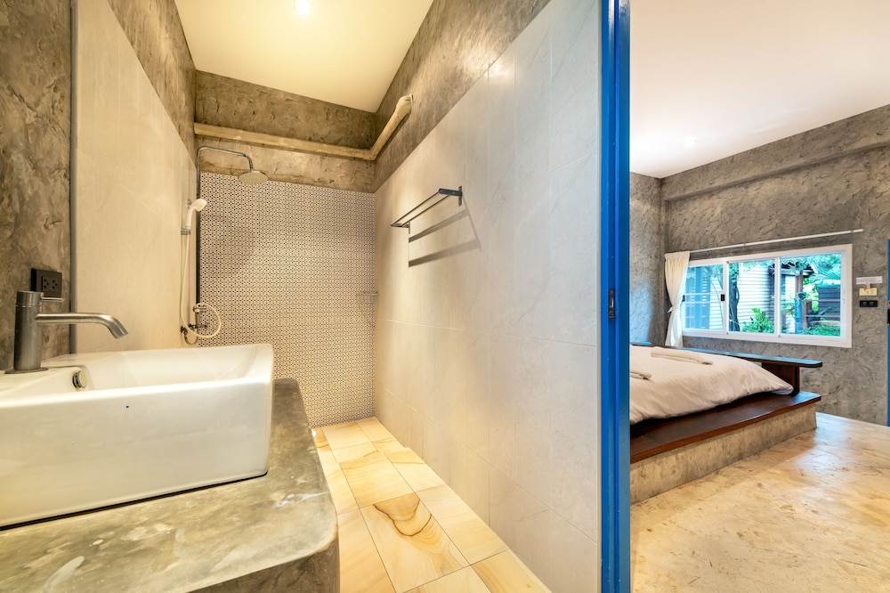 Mac Garden Resort 40/41