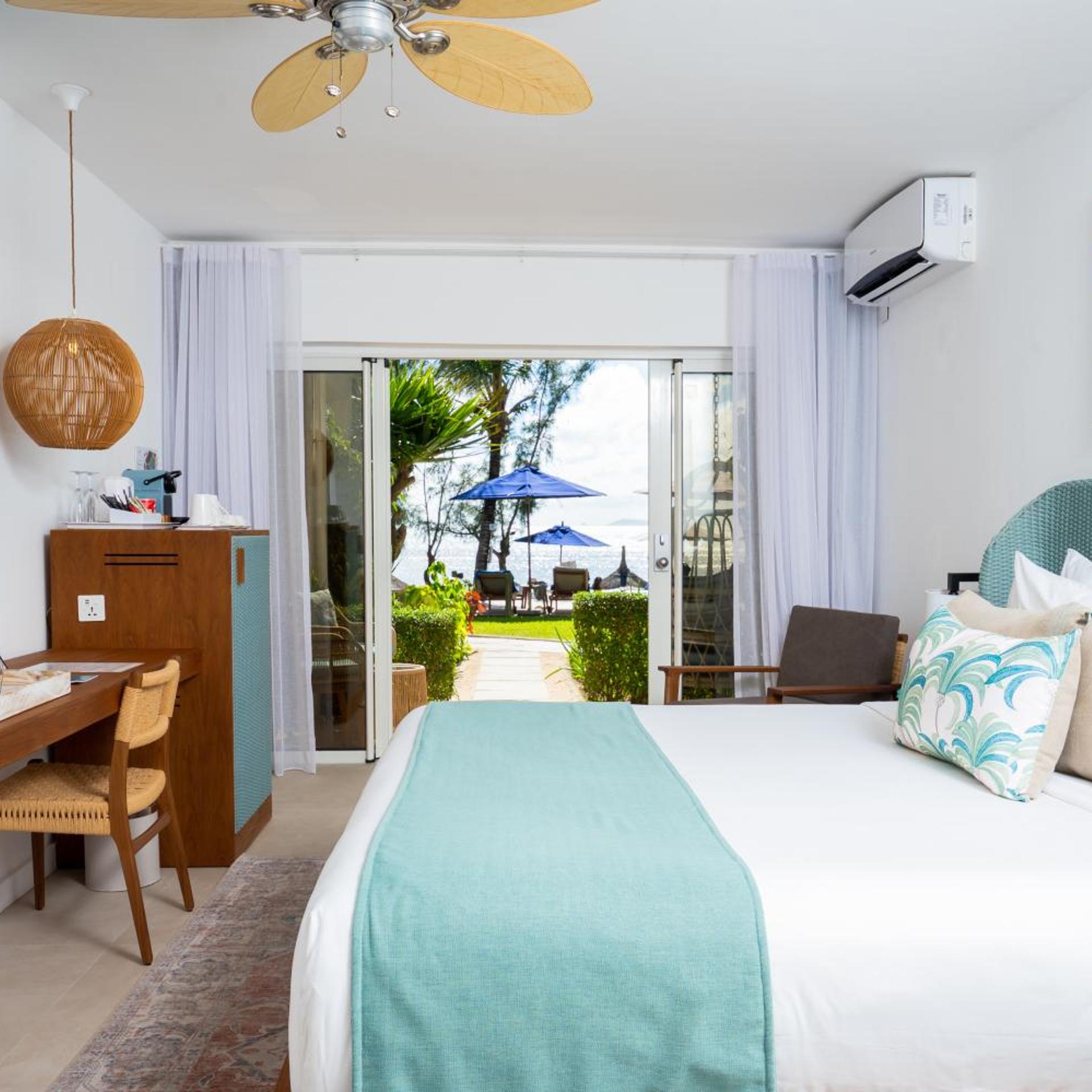 Deluxe, Beach Front