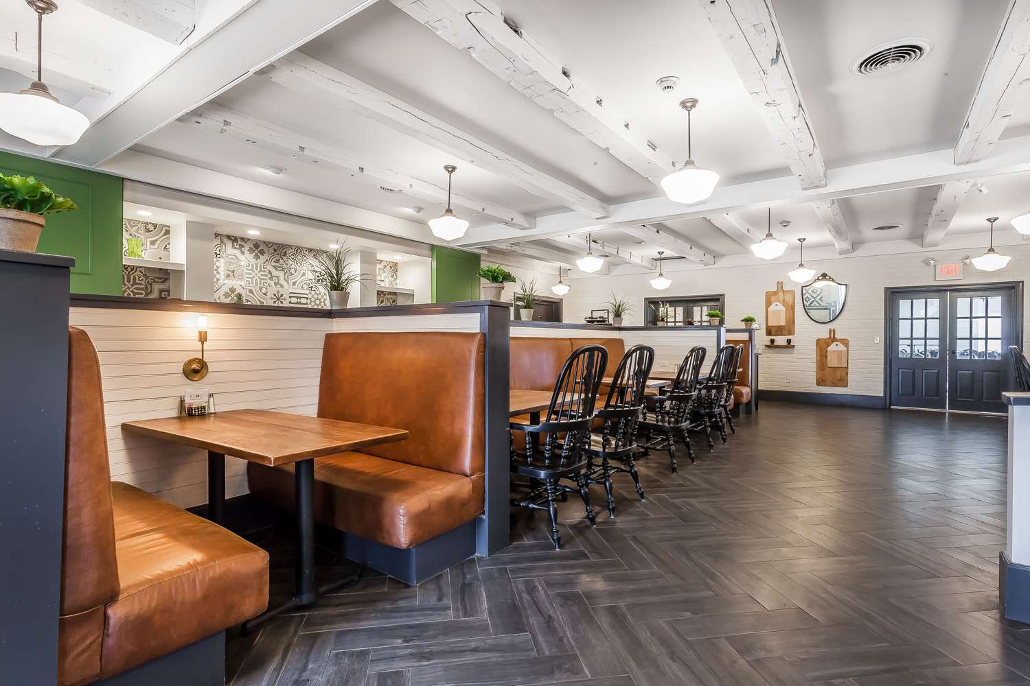 Aurora Inn Hotel And Event Center 12/45
