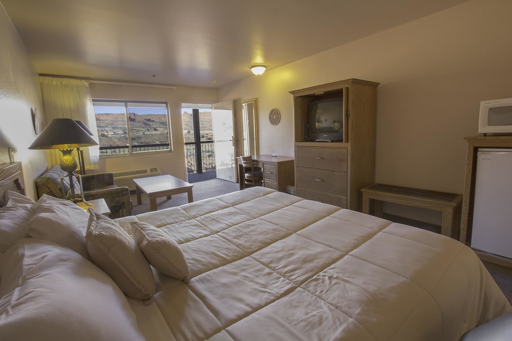The Noor Hotel 15/50