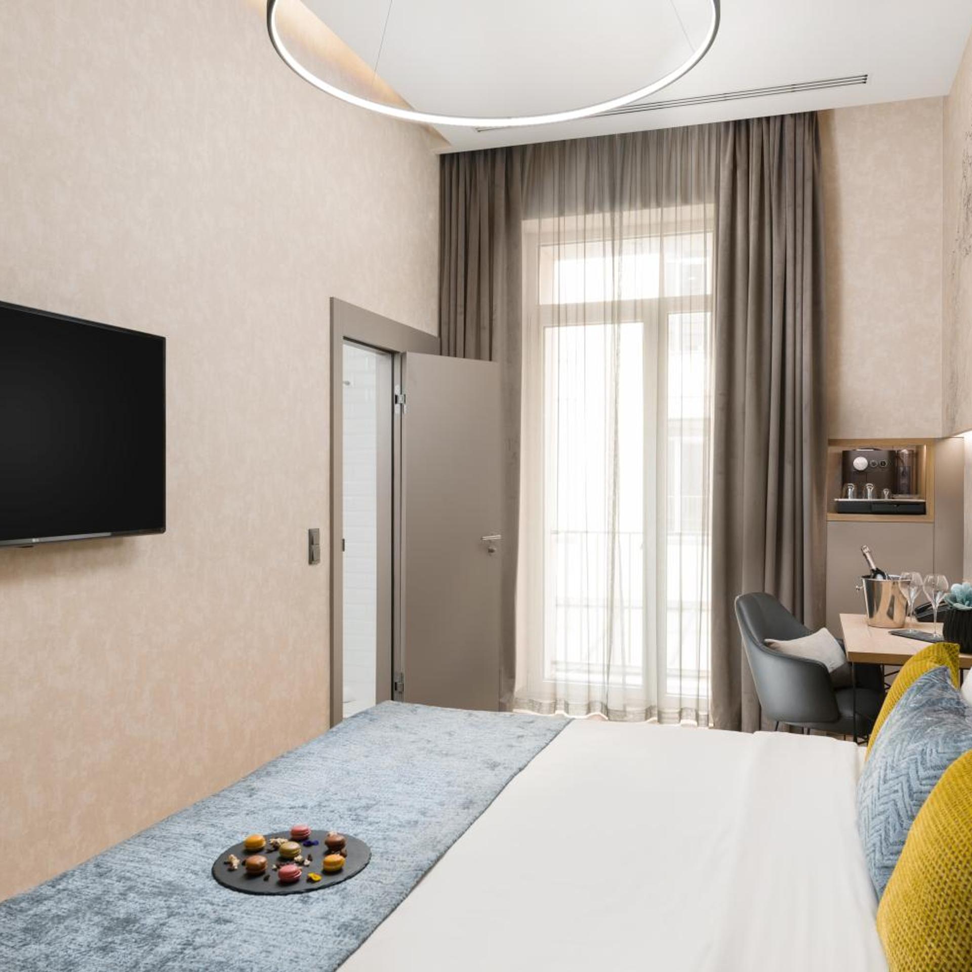 Superior, King Bed, French Balcony