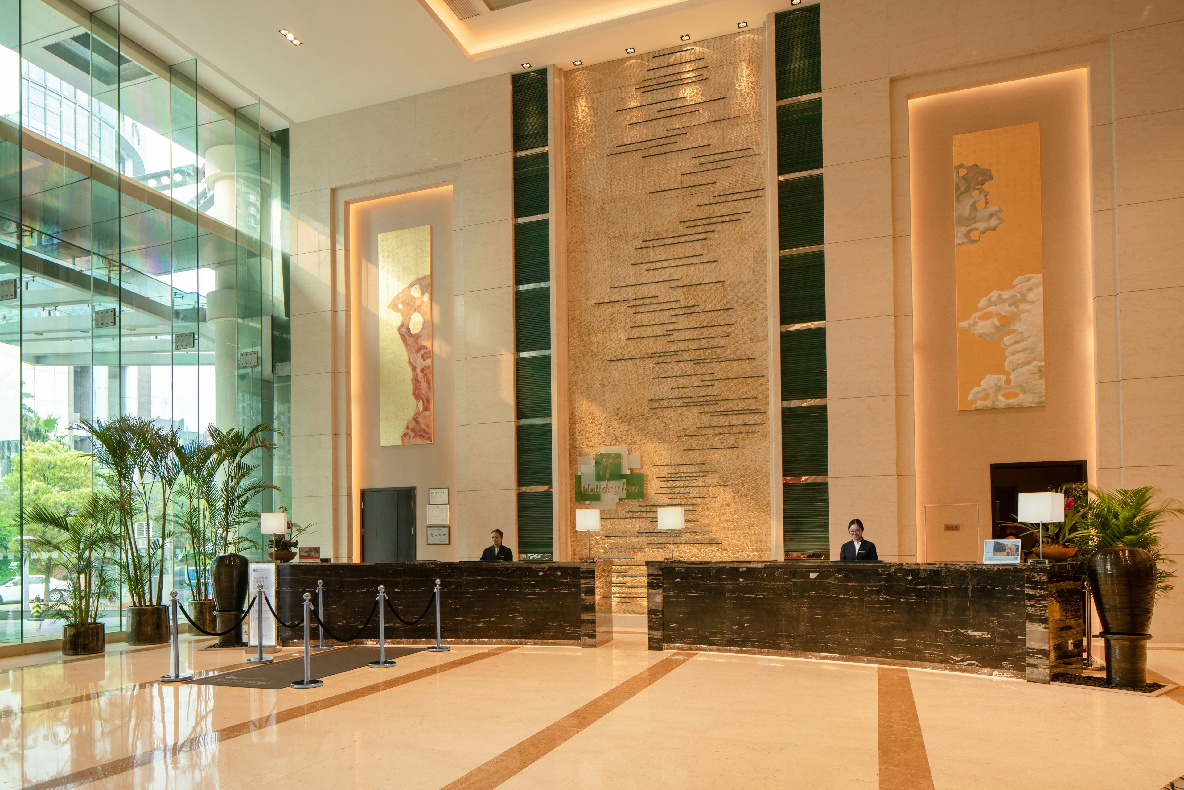 Holiday Inn Nanchang Riverside 8/50