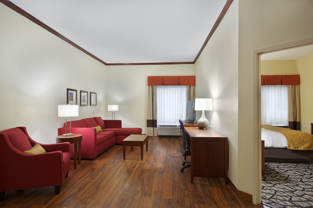 Comfort Suites Innsbrook Short Pump 34/52