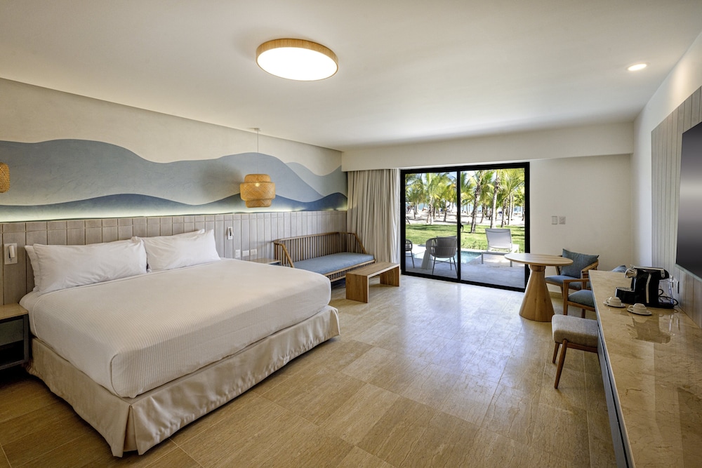 Oceanfront Room Room 1K