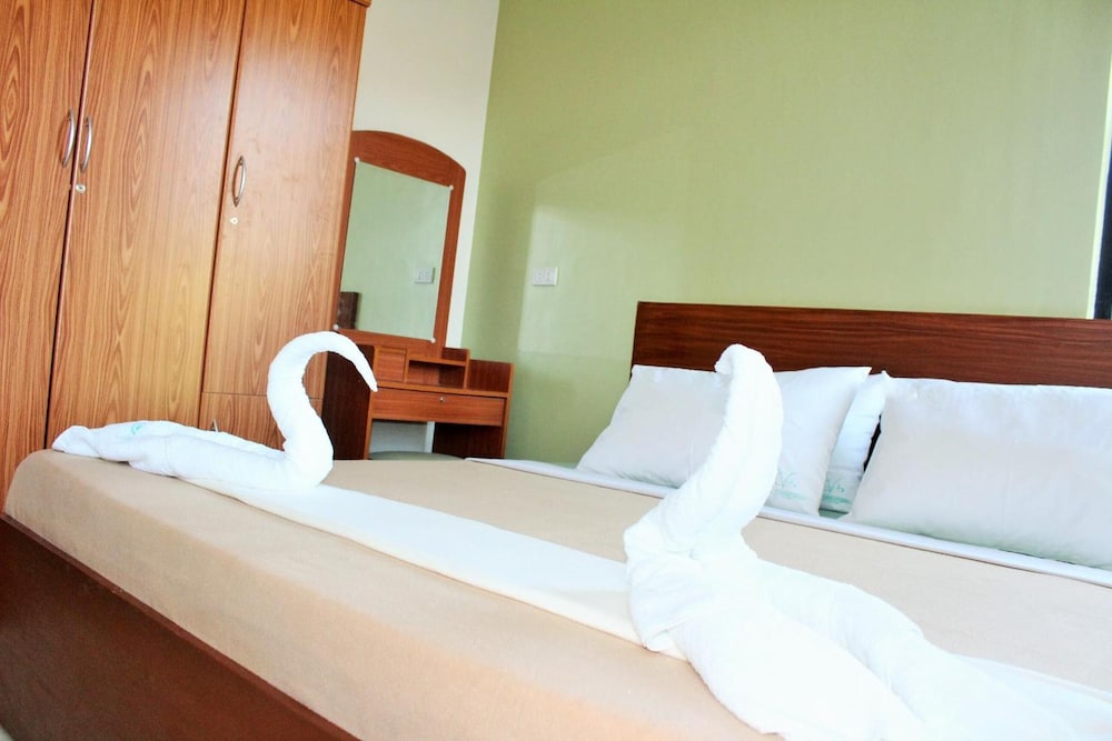 Coron Visitors Hotel 21/69