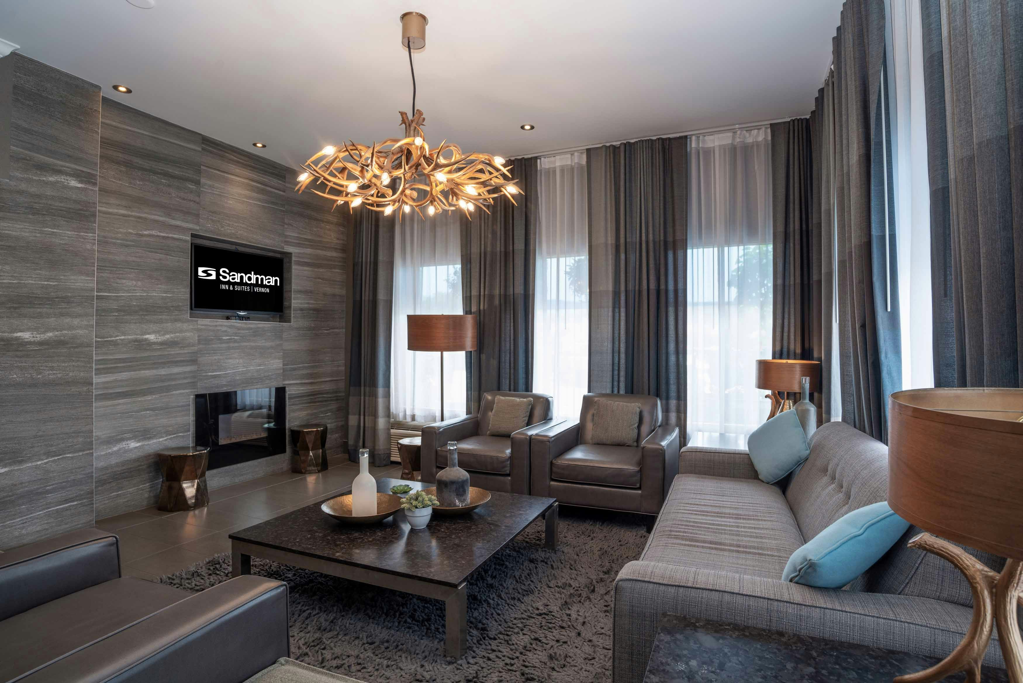 Sandman Hotel Vernon 25/45