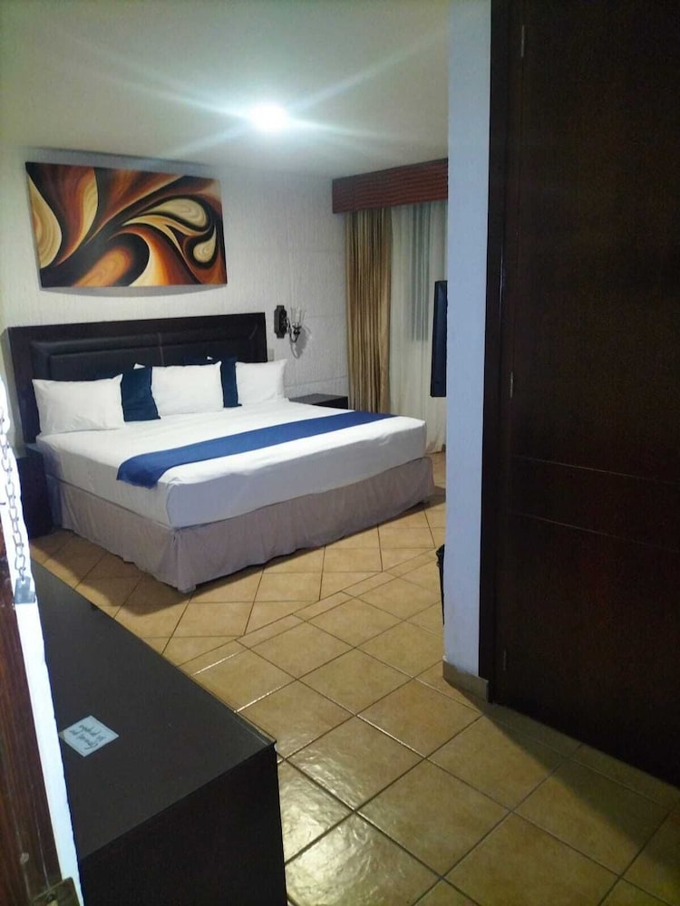 Hotel Ejecutivo Tepic 10/65