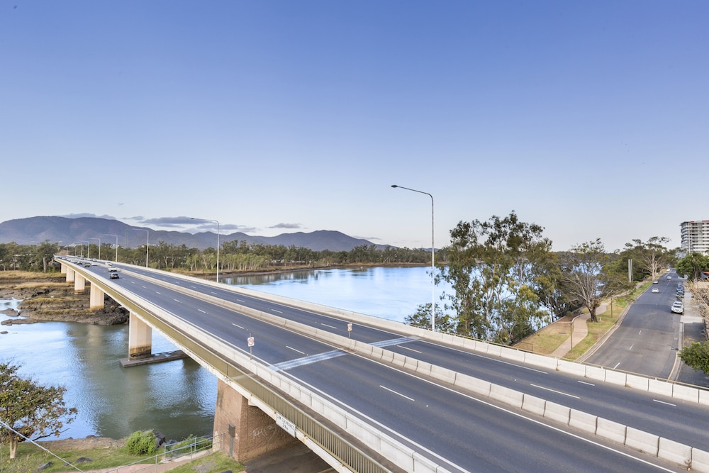 Rockhampton Riverside Central 8/47