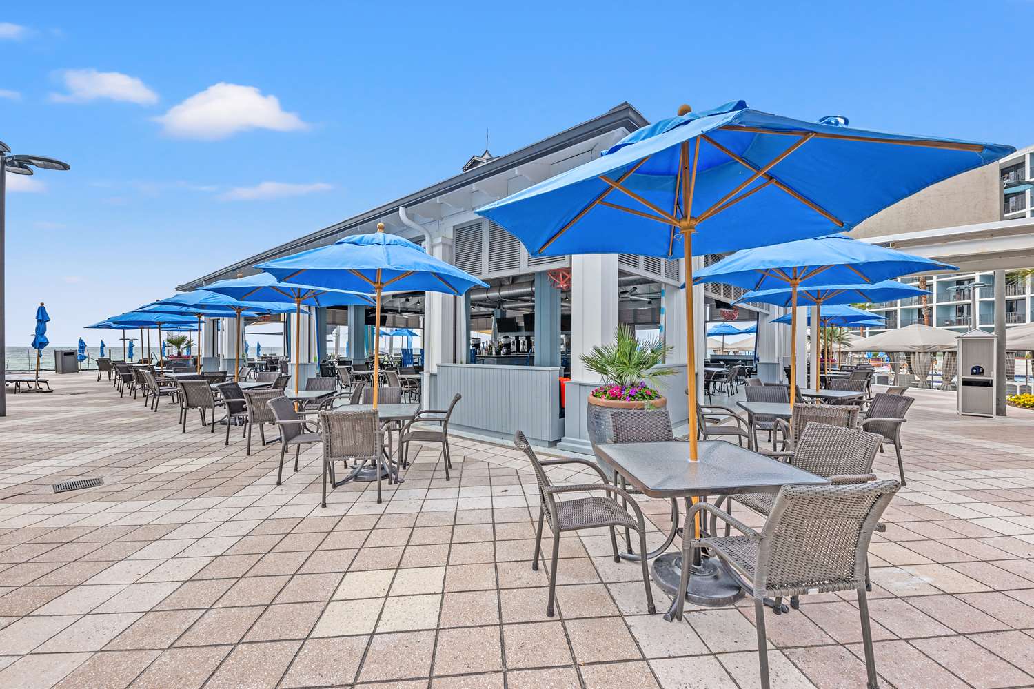 restaurant cafeteria