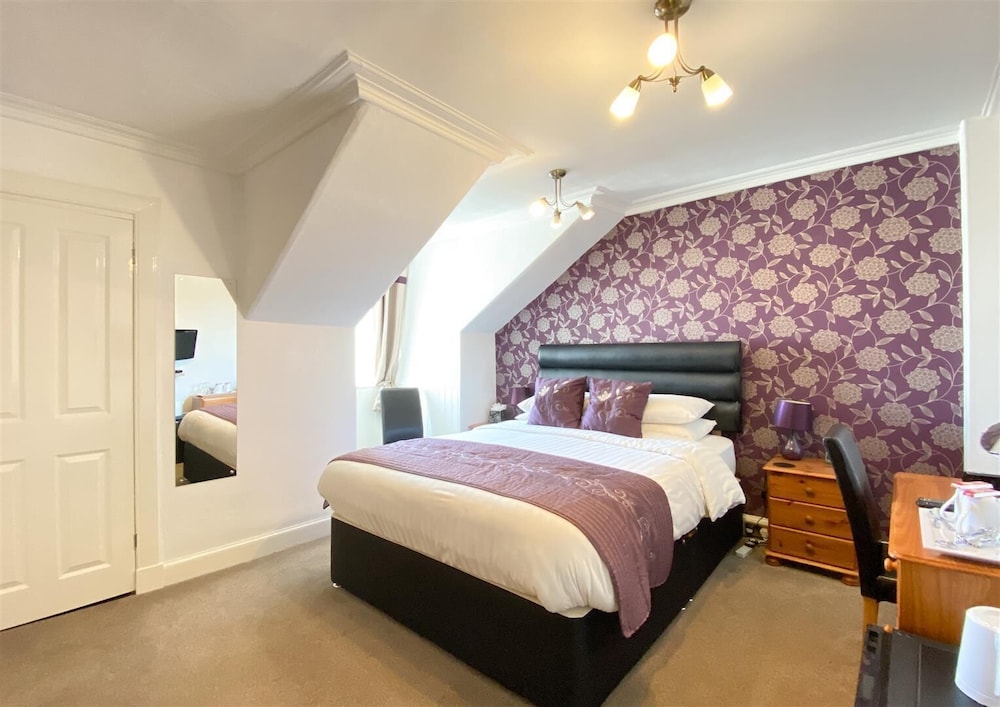 Rosebank Guest House 24/50