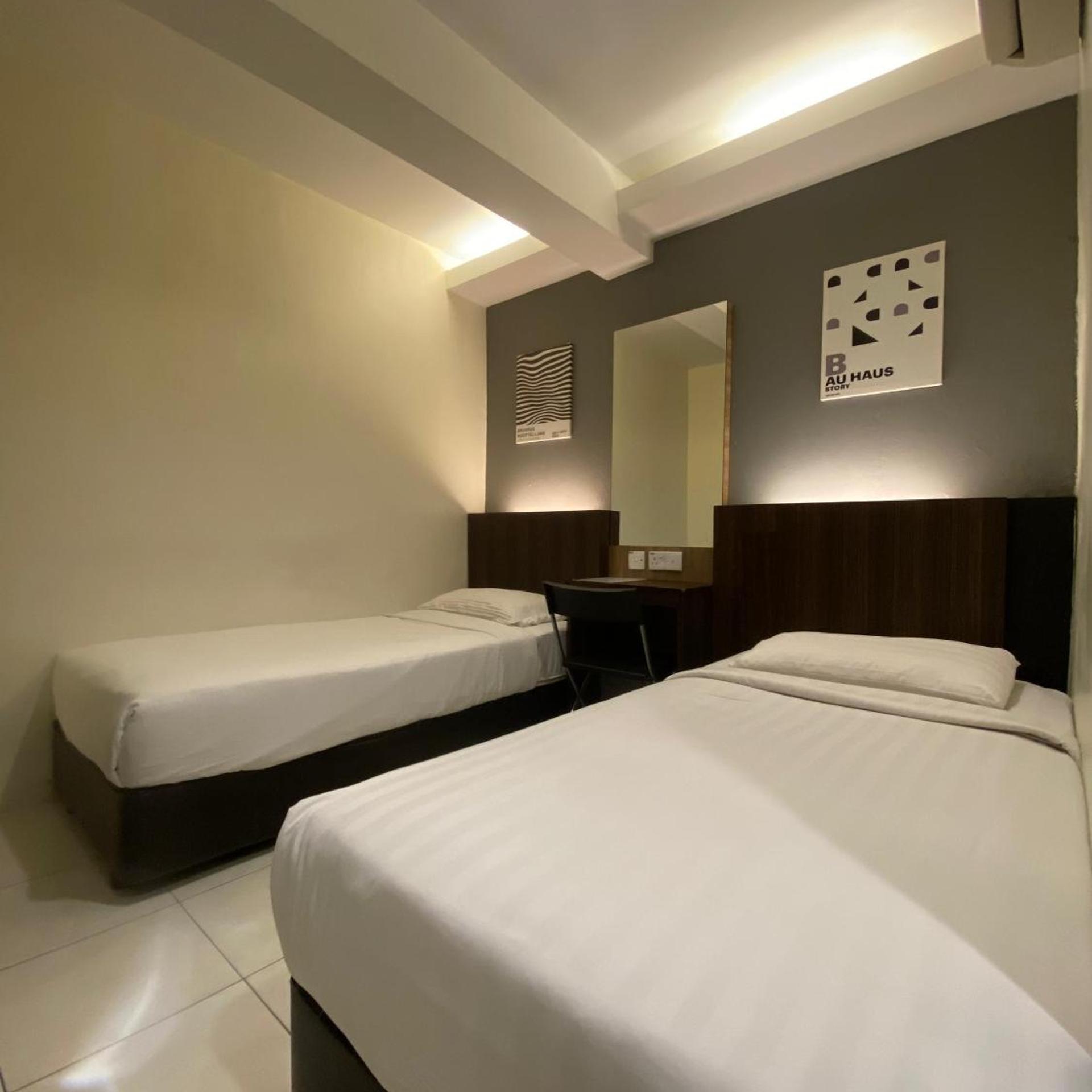 The Regency Garden Hotel 25/50