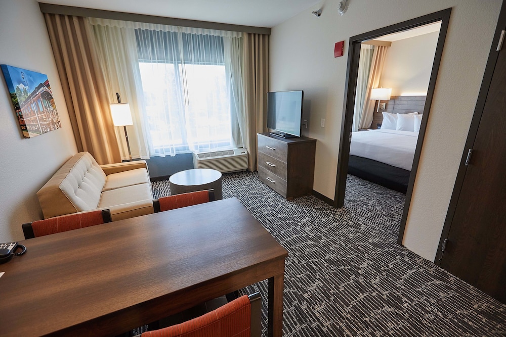 Gundersen Hotel & Suites 34/48