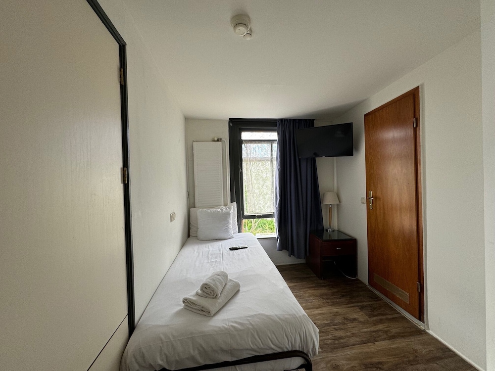 Di-Ann Hotel 46/67
