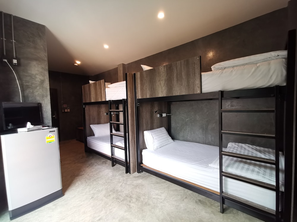 Norn Nee Nor Hostel&Cafe 15/46