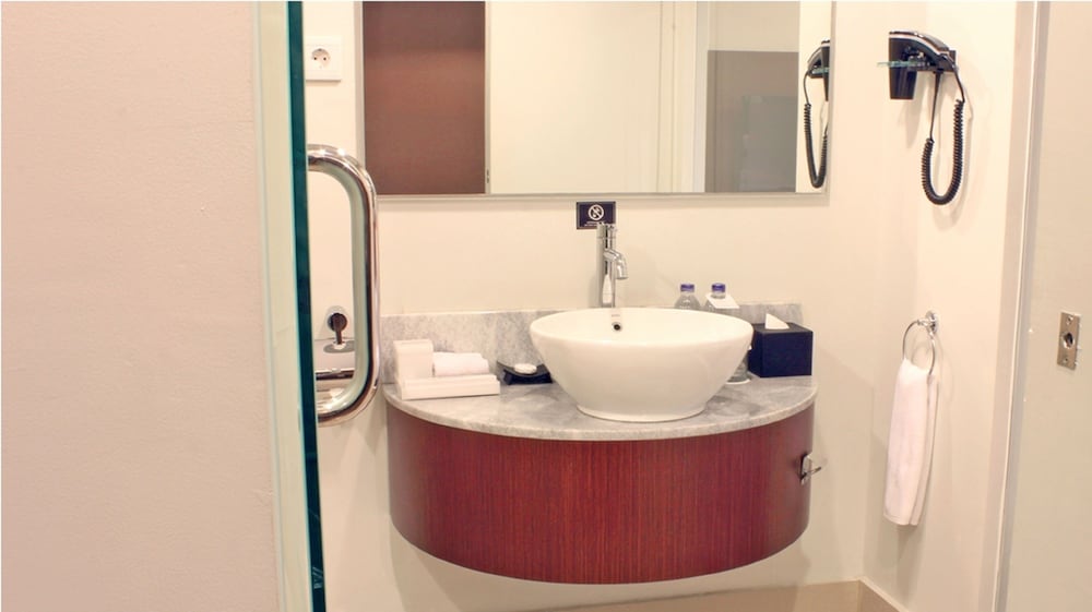 Aston Pluit Hotel and Residence 16/66
