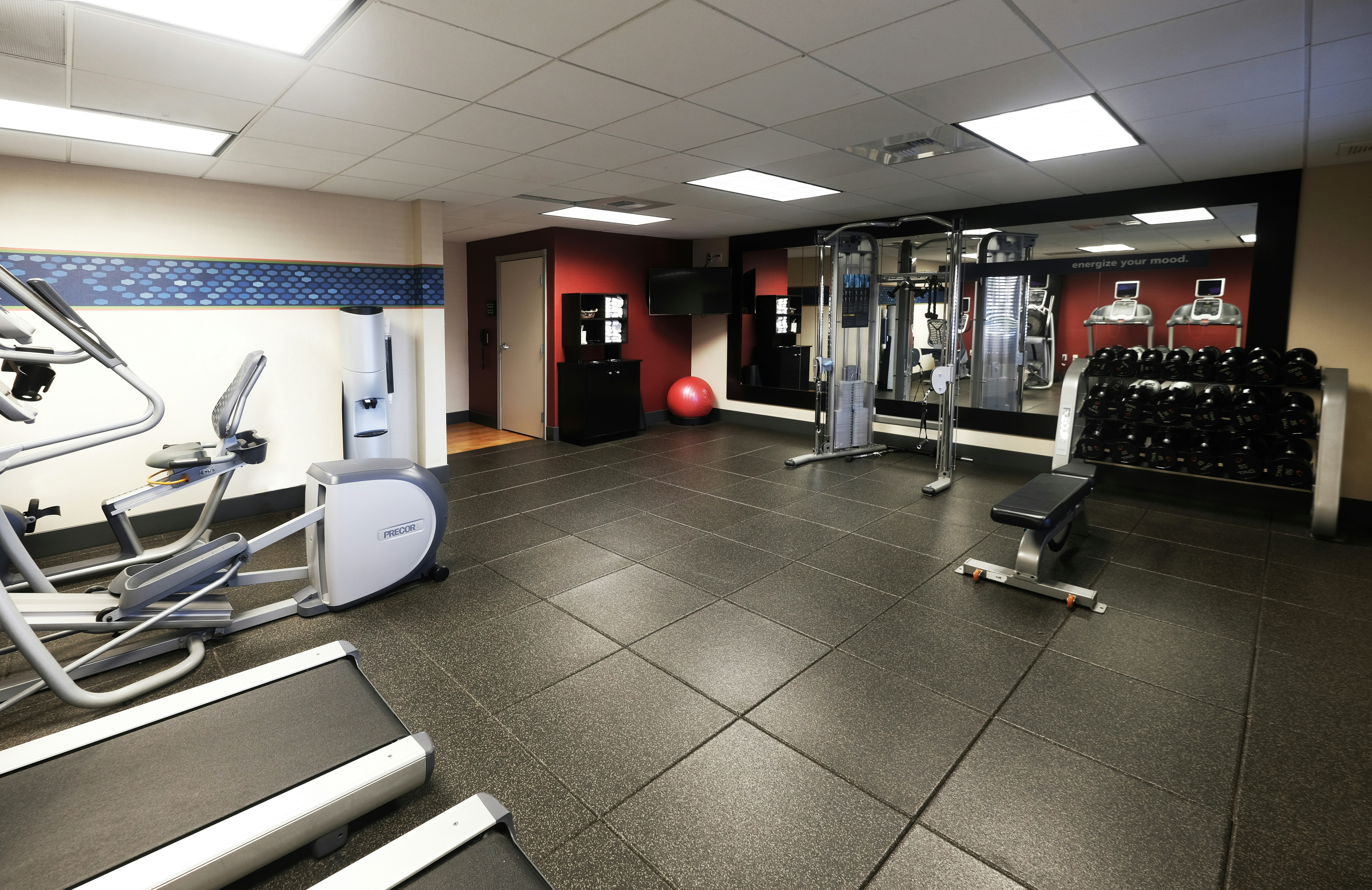 Hampton Inn & Suites Temecula 22/40