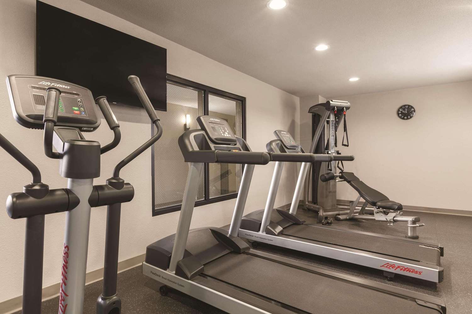 Country Inn and Suites By Radisson Bakersfield, CA 14/23
