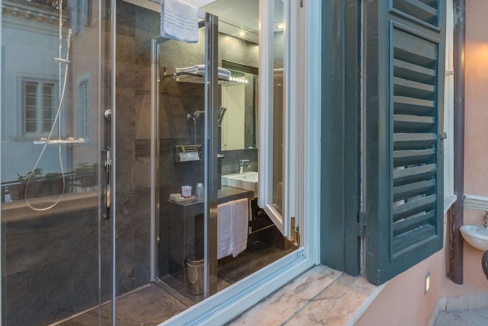 Les Diamants Spanish Steps Suite 45/46