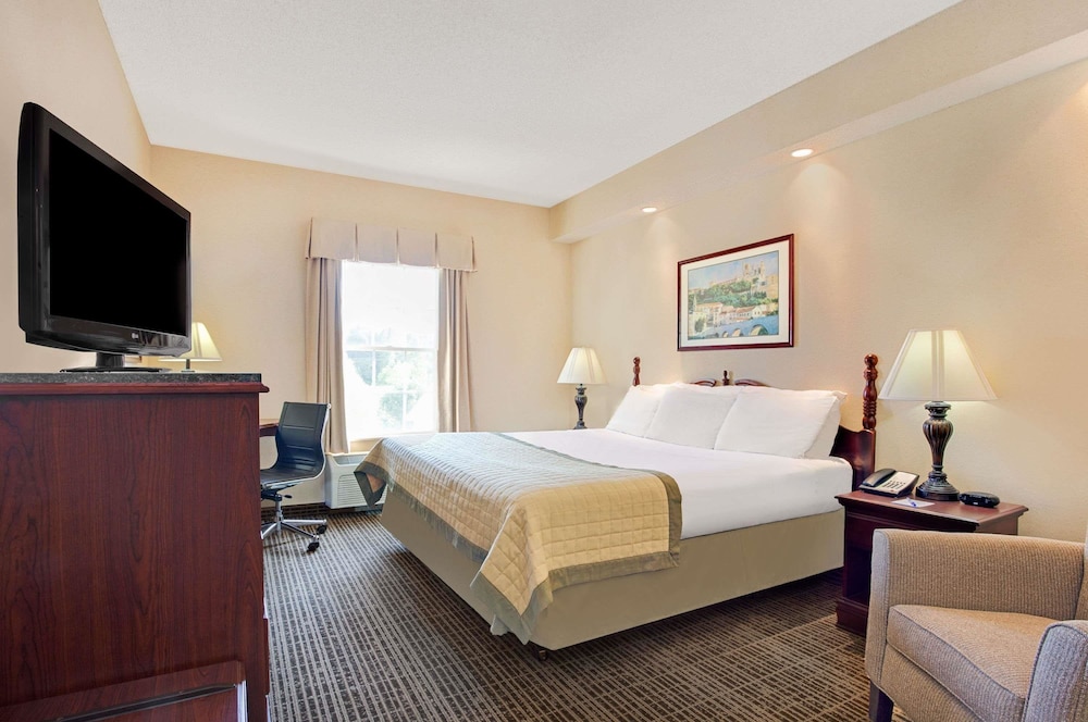 Baymont by Wyndham Pearl 5/24