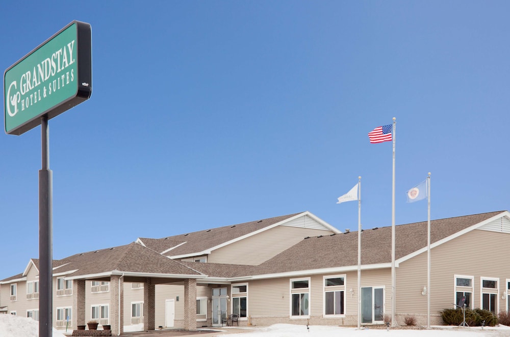 GrandStay Hotel & Suites Waseca 1/29