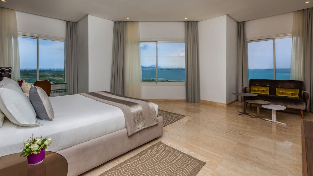 ADAM Hotel Suites 6/59