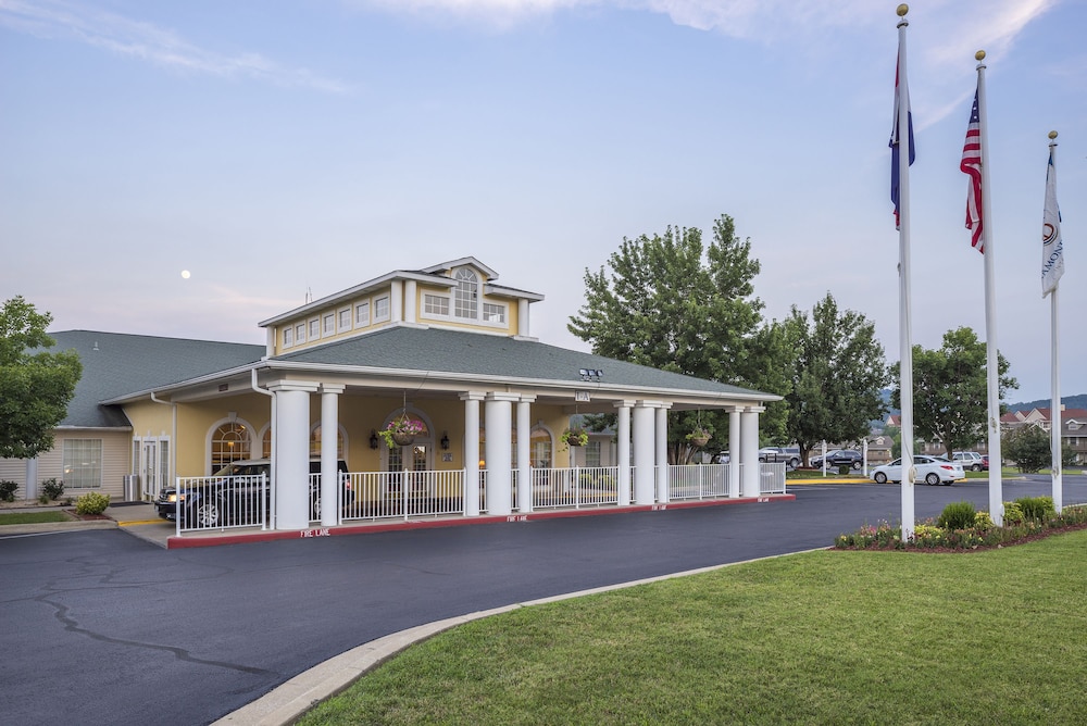 The Suites At Fall Creek 44/49