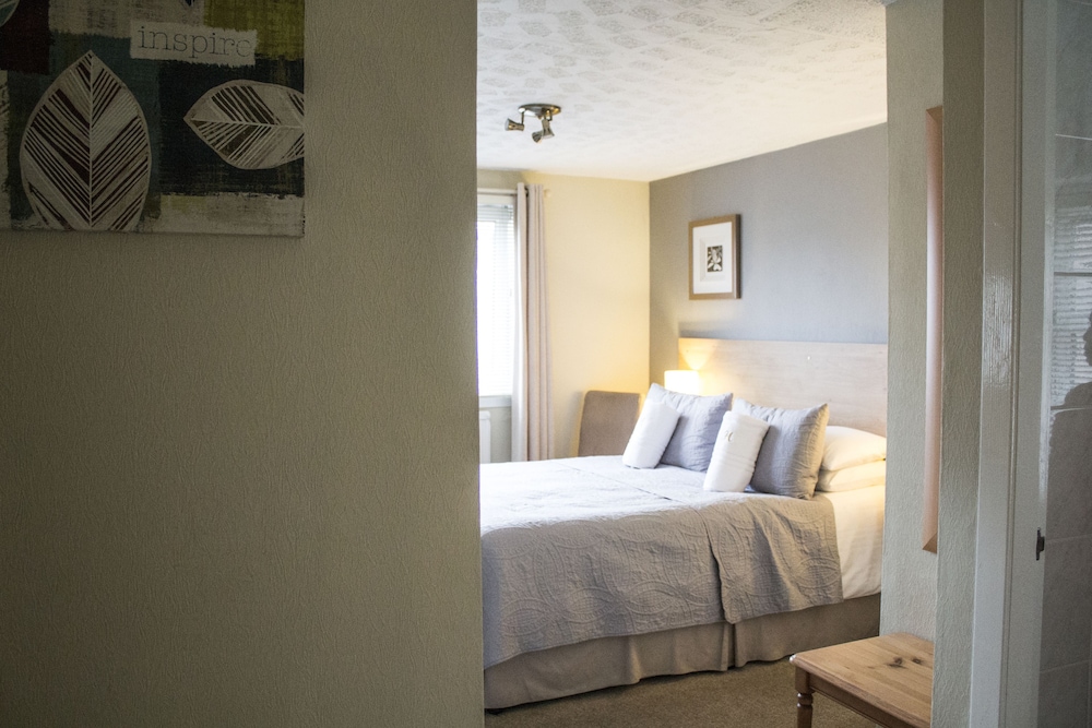 Hazeldene Guest House 13/38
