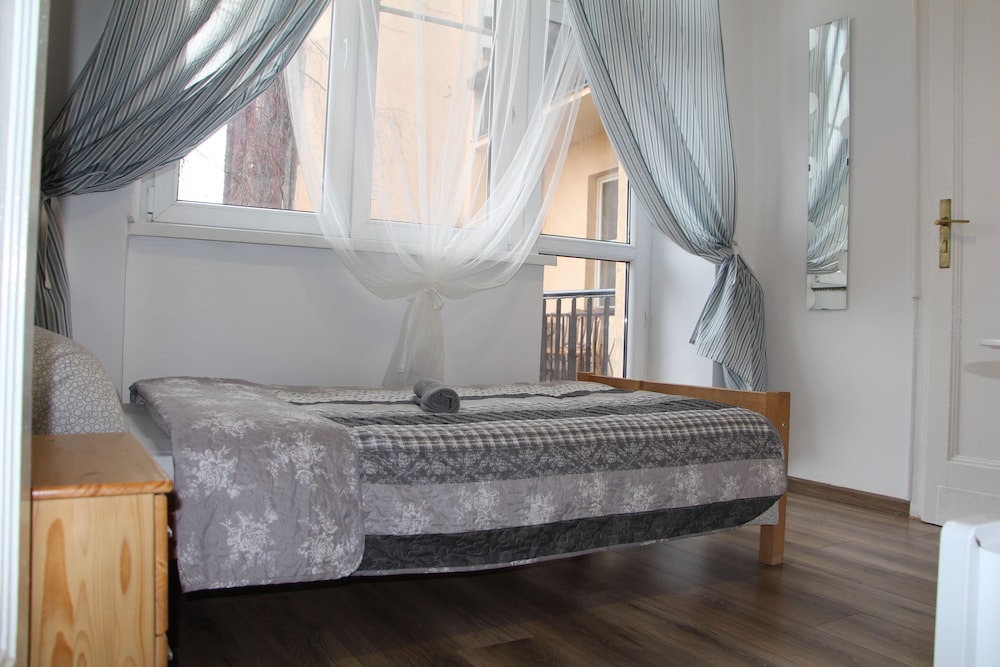 Lorf Hostel&Apartments 25/51