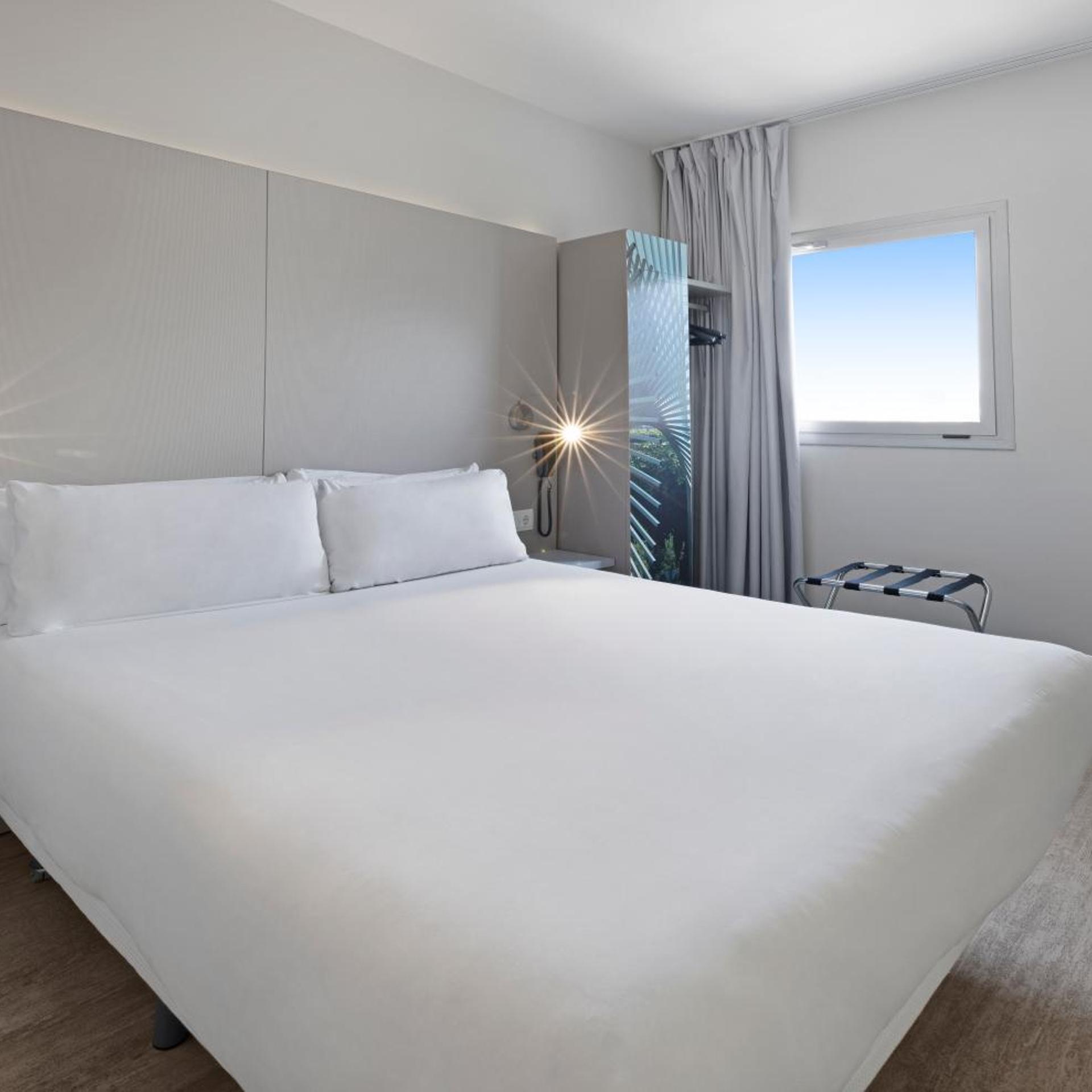 غرفة سوبيريور بسرير مزدوج، B&B HOTEL Girona 2 2/9