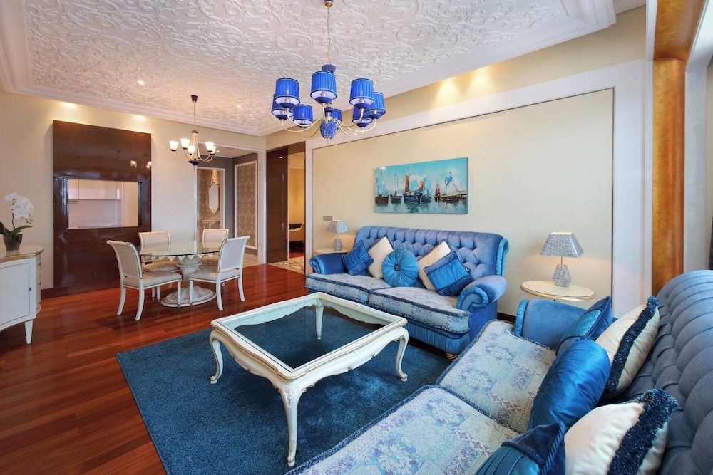 The Reverie Saigon Residential Suites 57/76