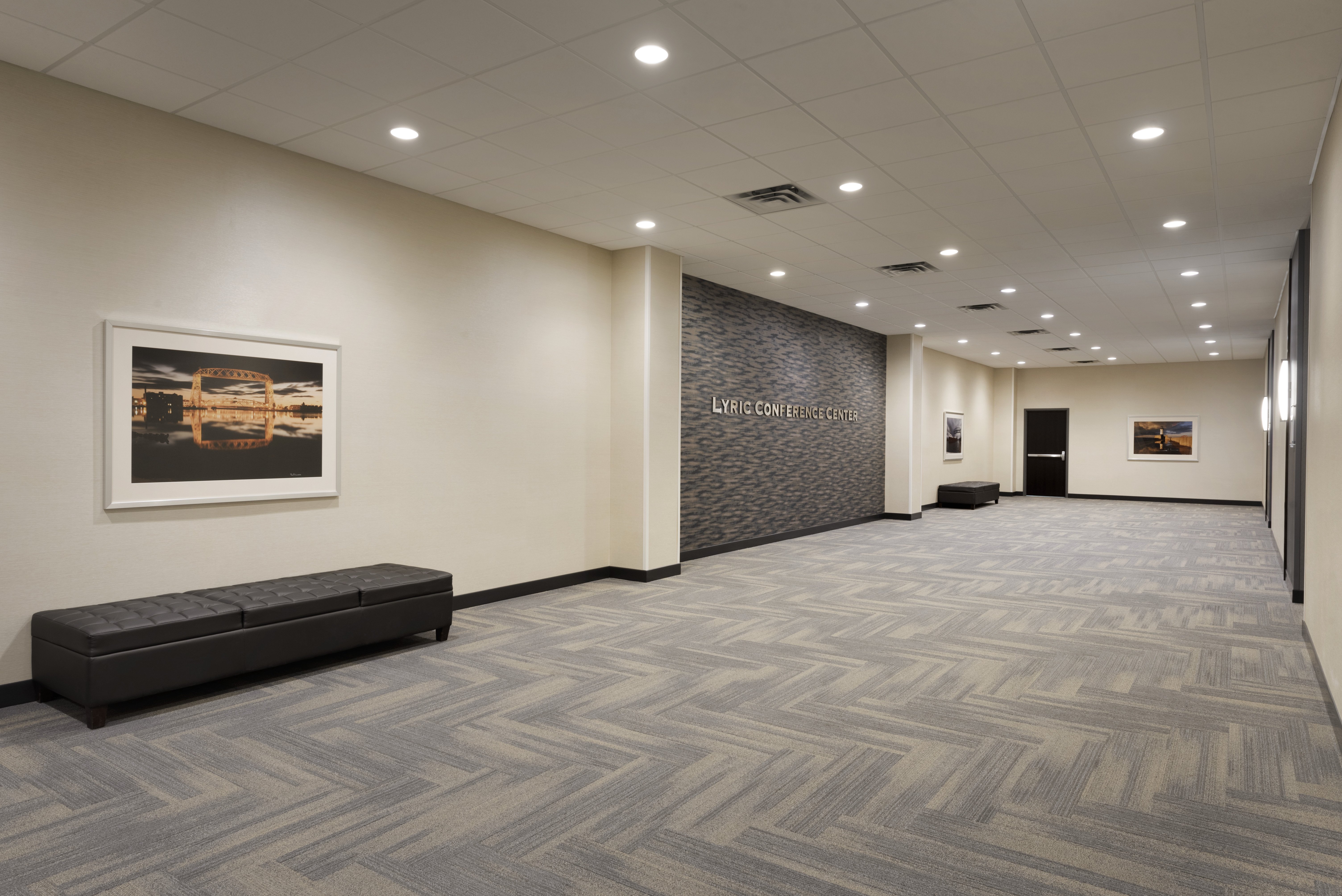 Holiday Inn Hotel And Suites Duluth Downtown 11/76
