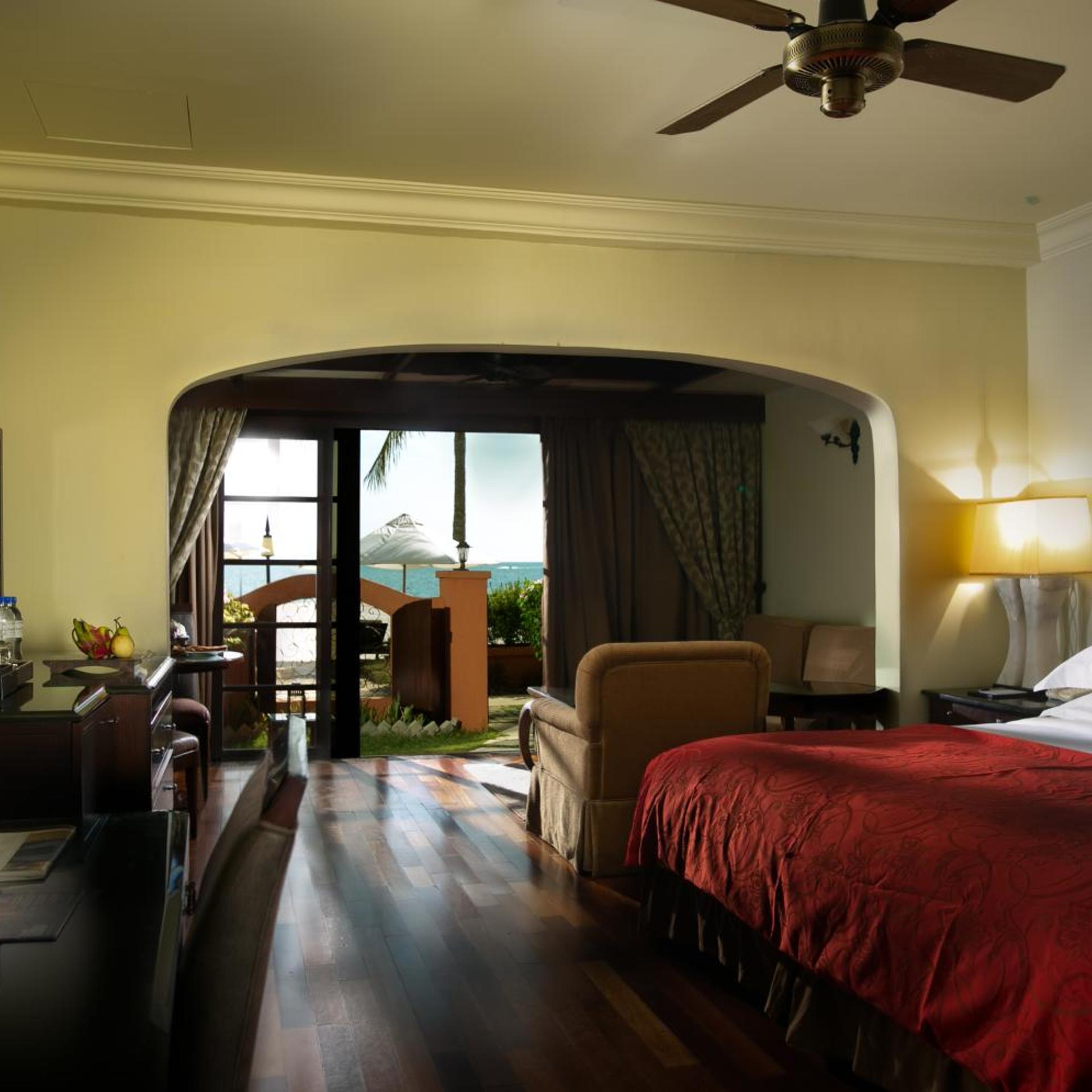 Studio, Suite, House, Double Bed, Beach Front