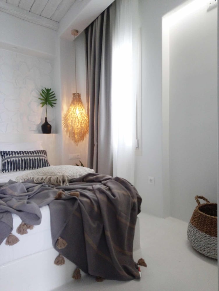 Emery Boutique Apartments 24/50