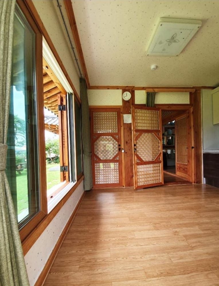 Sun Rise Pension 12/34