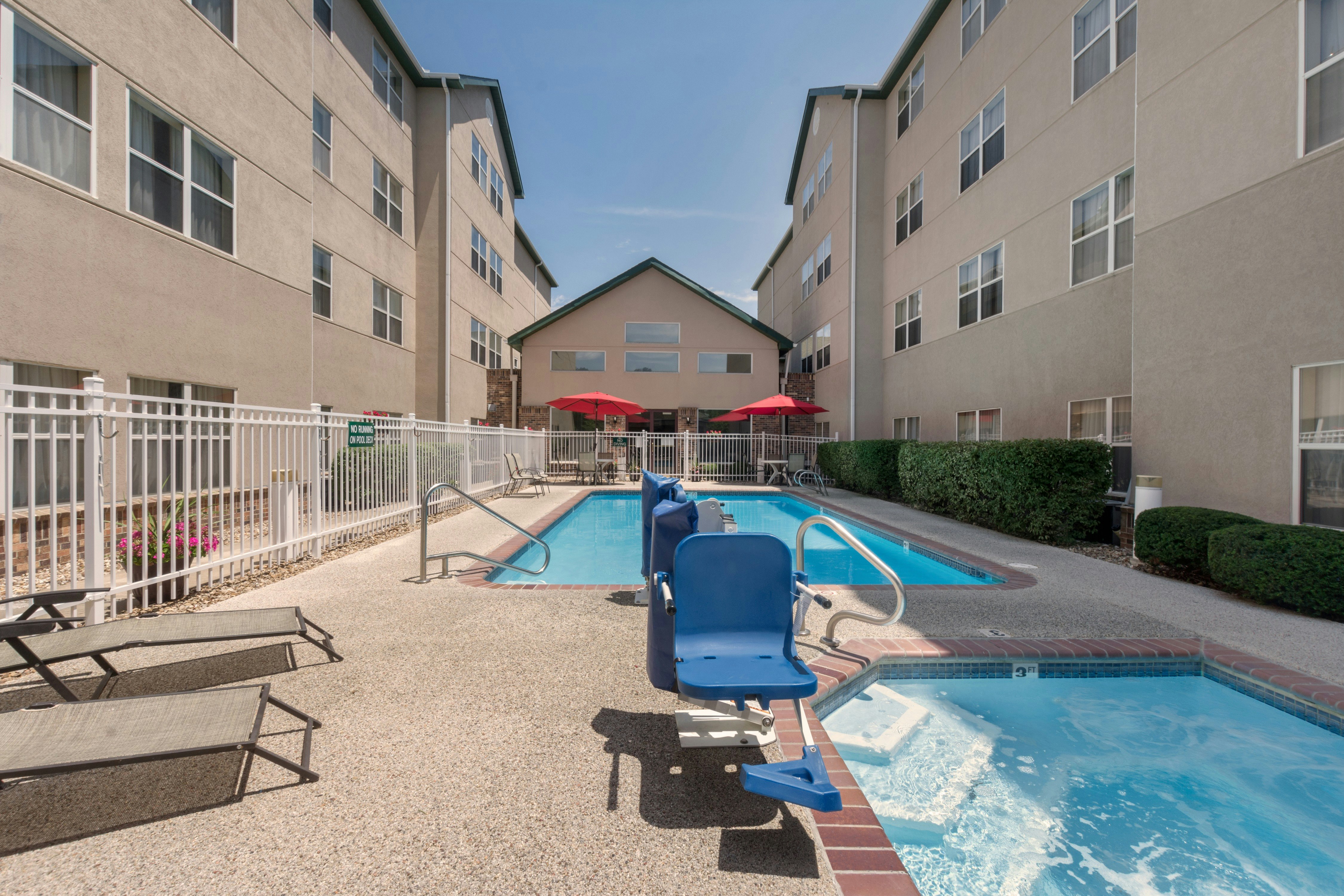 Homewood Suites Hilton Kansas City Overland Park 37/39