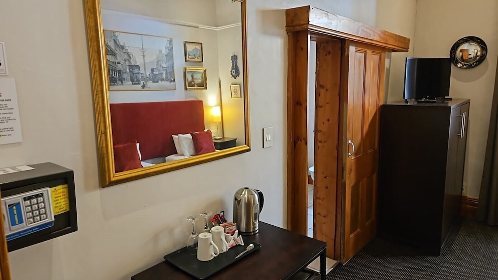 Ashanti Guest House Gardens Hostel 9/50