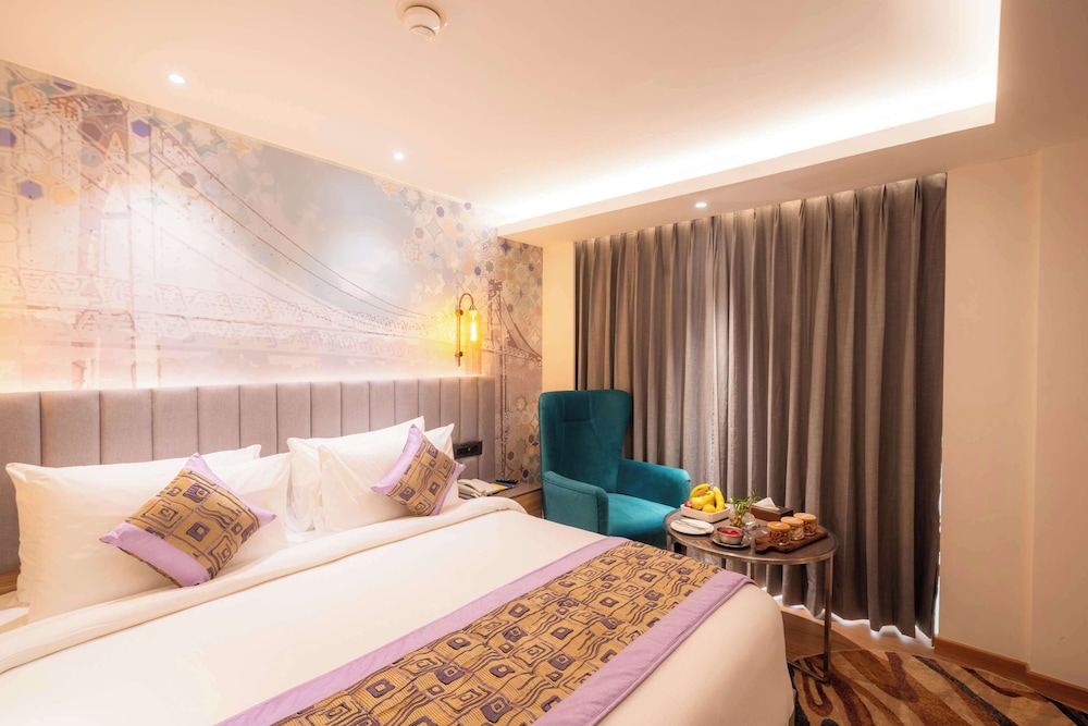Golden Tulip Bhopal 11/50