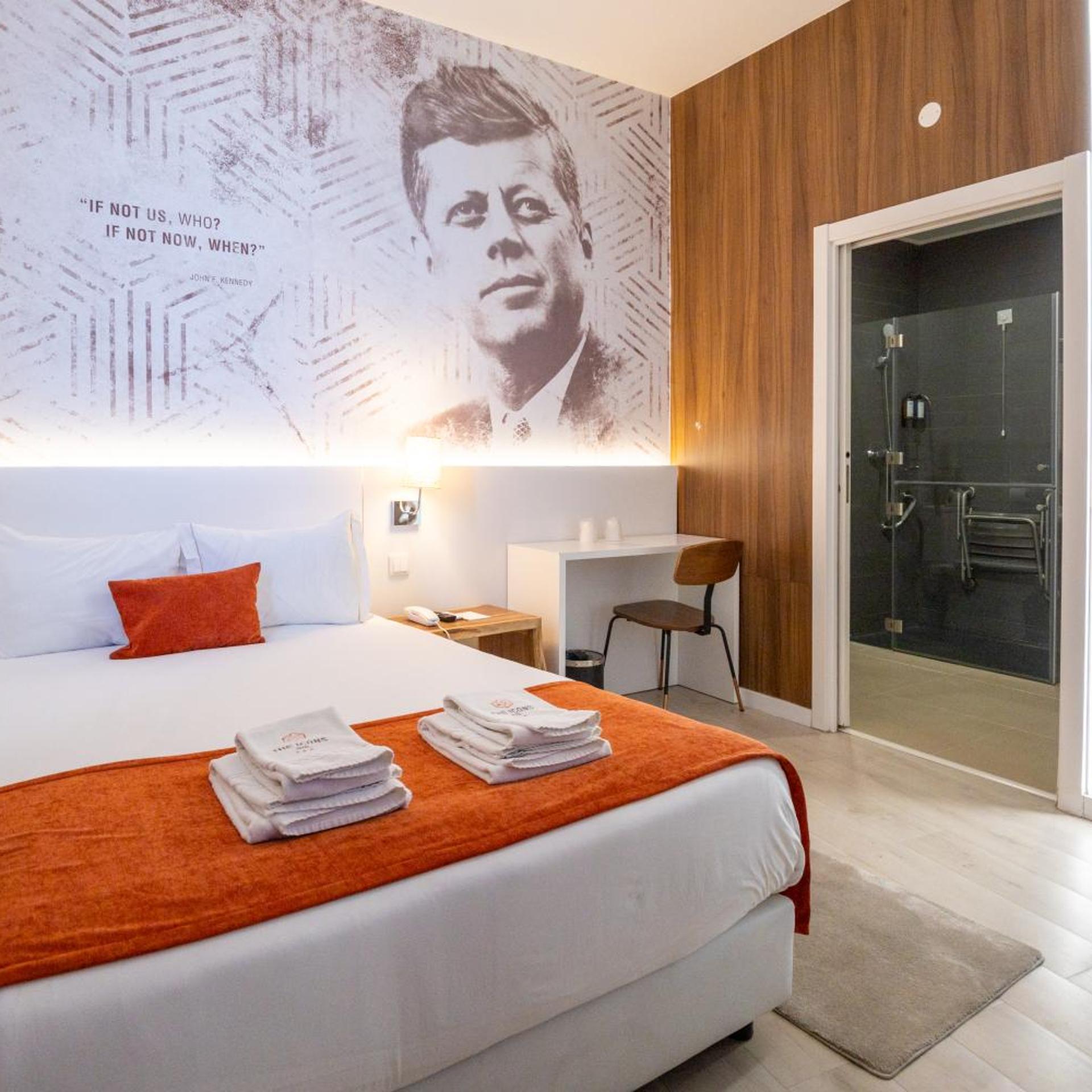 Room, Double Bed, Accessible