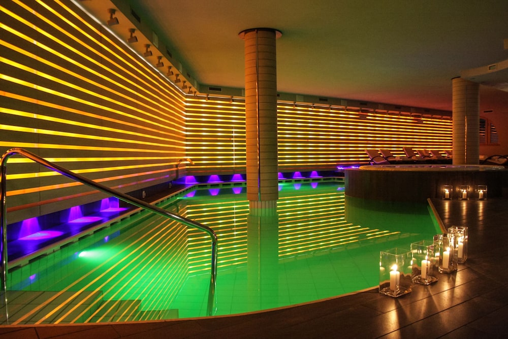 Cristal Palace Hotel 24/53