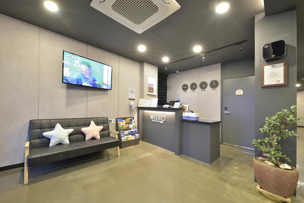 With U Hotel & Guesthouse 7/50