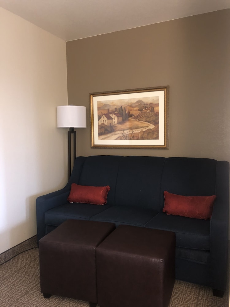Comfort Inn & Suites Ukiah Mendocino County 23/34