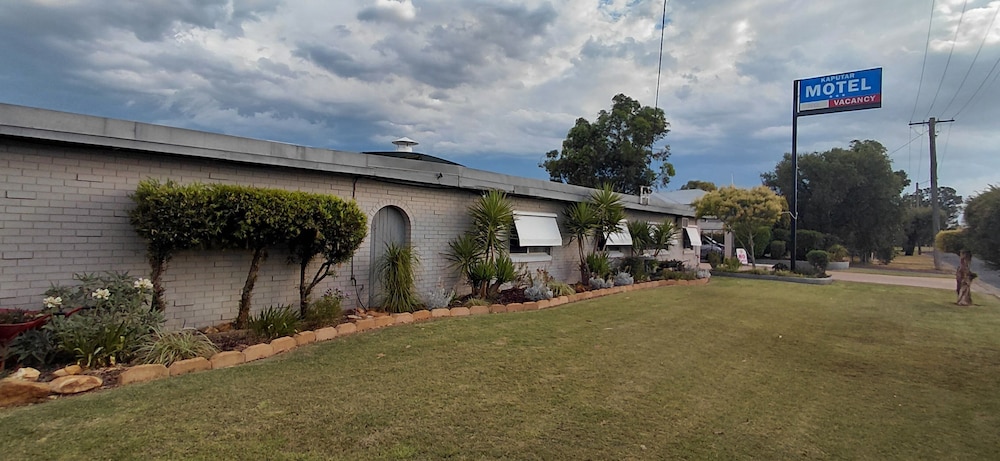 KAPUTAR MOTEL - NARRABRI 53/62