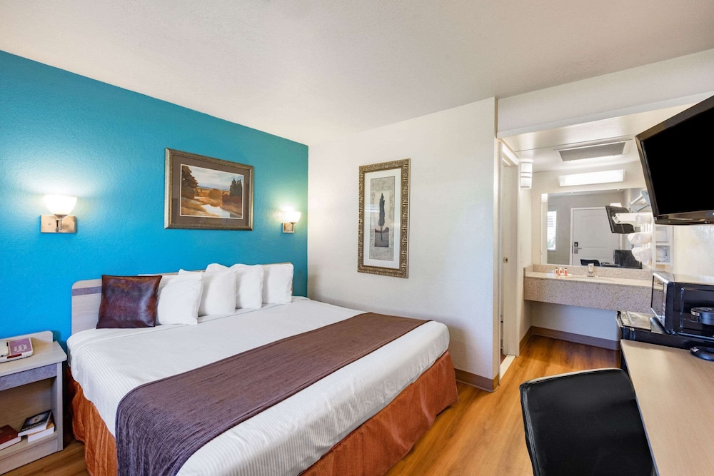 Travelodge by Wyndham Miles City 17/60
