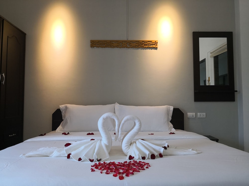 RoomQuest Patong Phuket 26/50