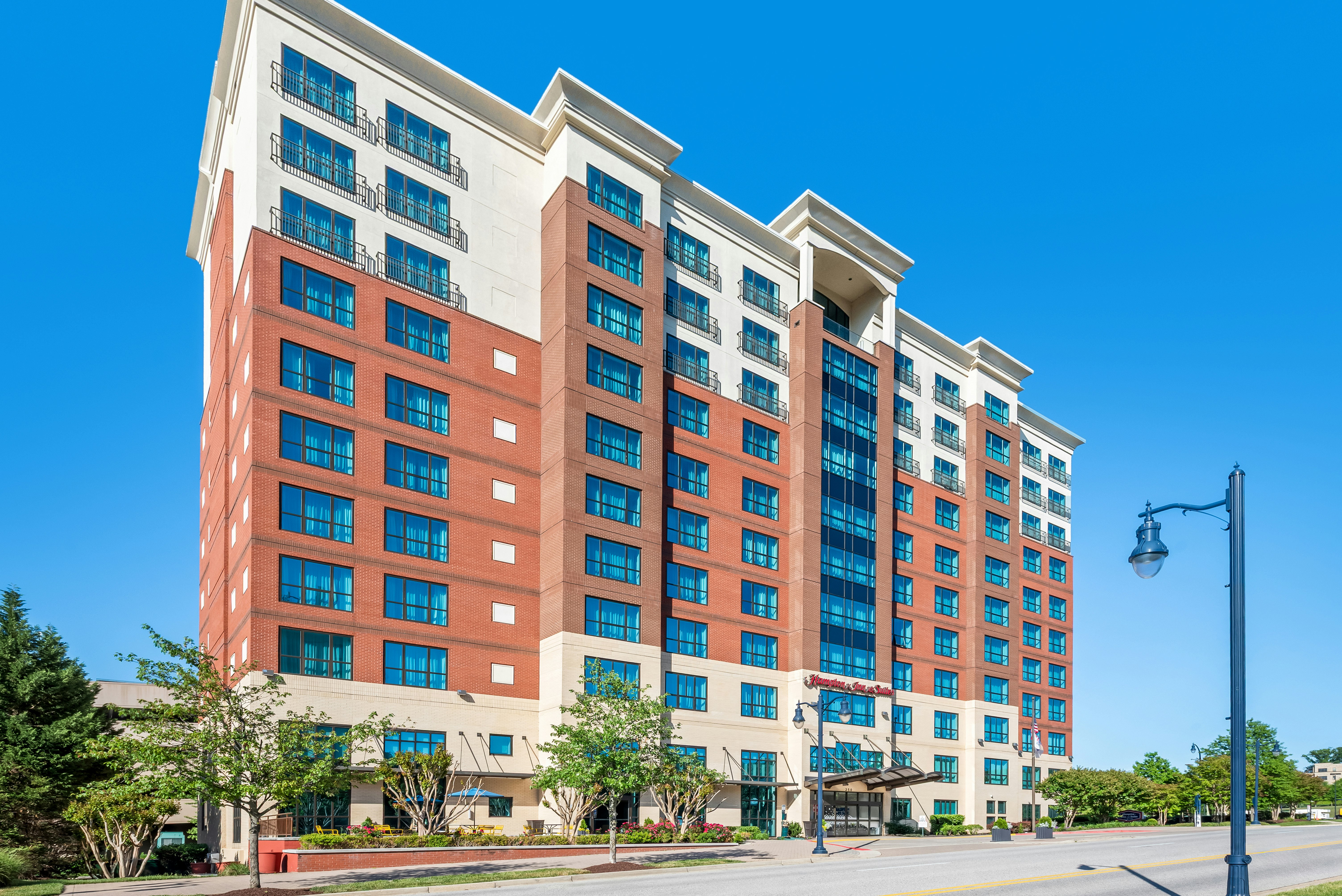 Hampton Inn & Suites National Harbor/Alexandria Area 5/43