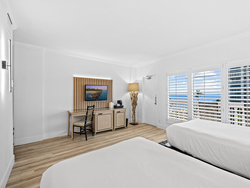 Beachcomber Oceanfront Resort Villas 26/71